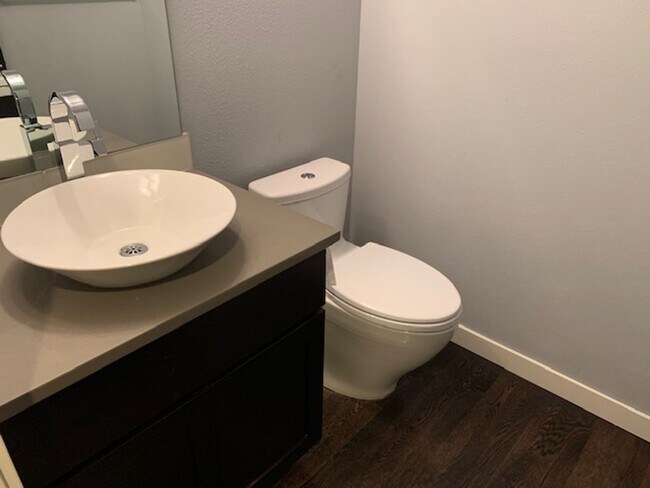 Building Photo - Wedgewood House