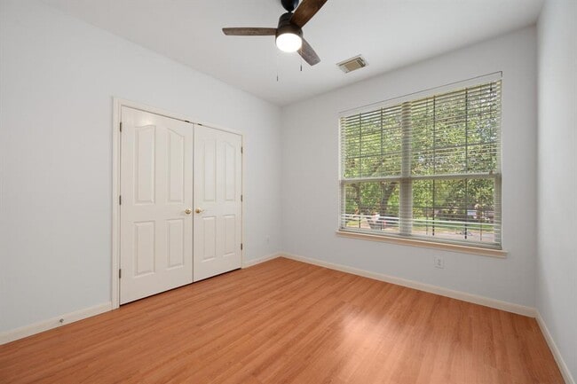 Building Photo - 6920 Larue Belle Cove