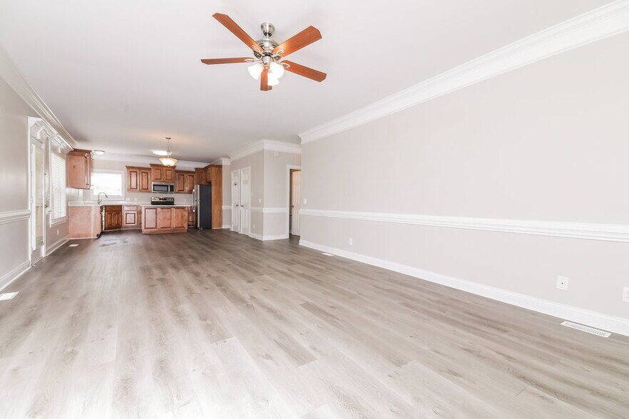 Building Photo - 133 Holiday Island Dr