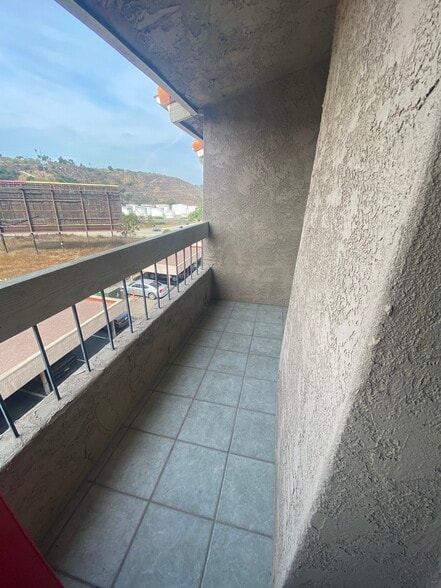 Building Photo - 10325 Caminito Cuervo