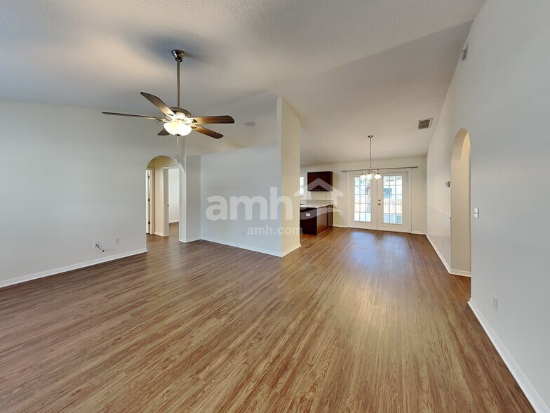 Building Photo - 331 Valley Edge Dr
