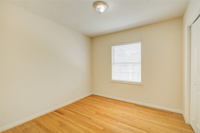 Building Photo - 5902 Hornwood Dr