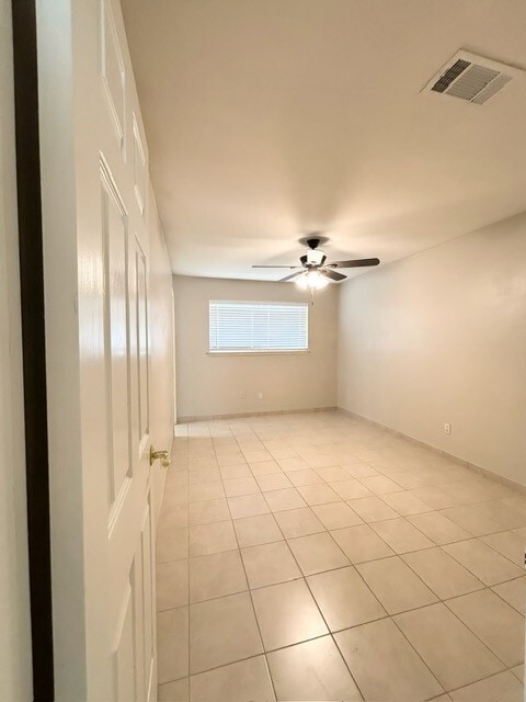 Building Photo - 1423 Kappa St