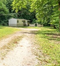 Building Photo - Two Bedroom One Bath Mobile Home in Charle...