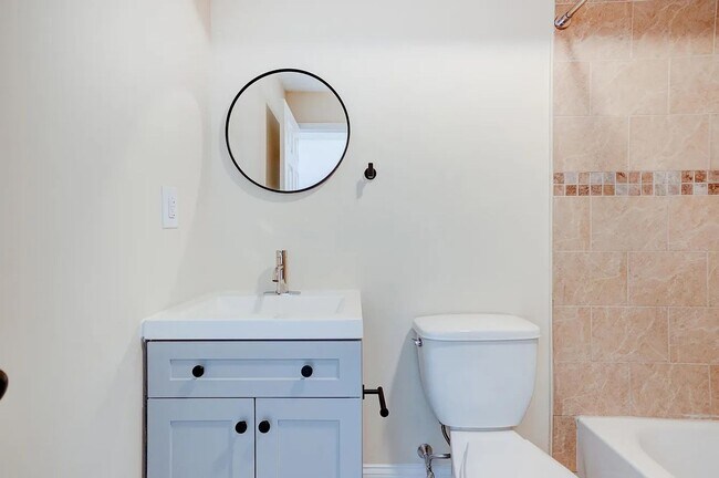 Building Photo - 1315 N 19th St