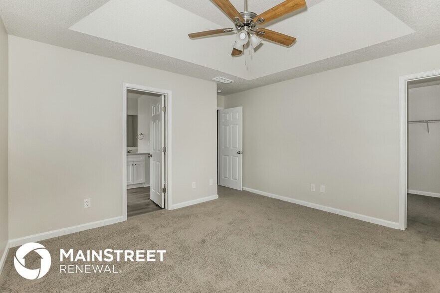 Building Photo - 1065 Garrison Ct