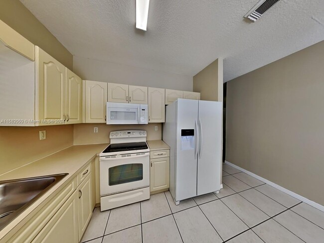 Building Photo - 9059 SW 162nd Ct