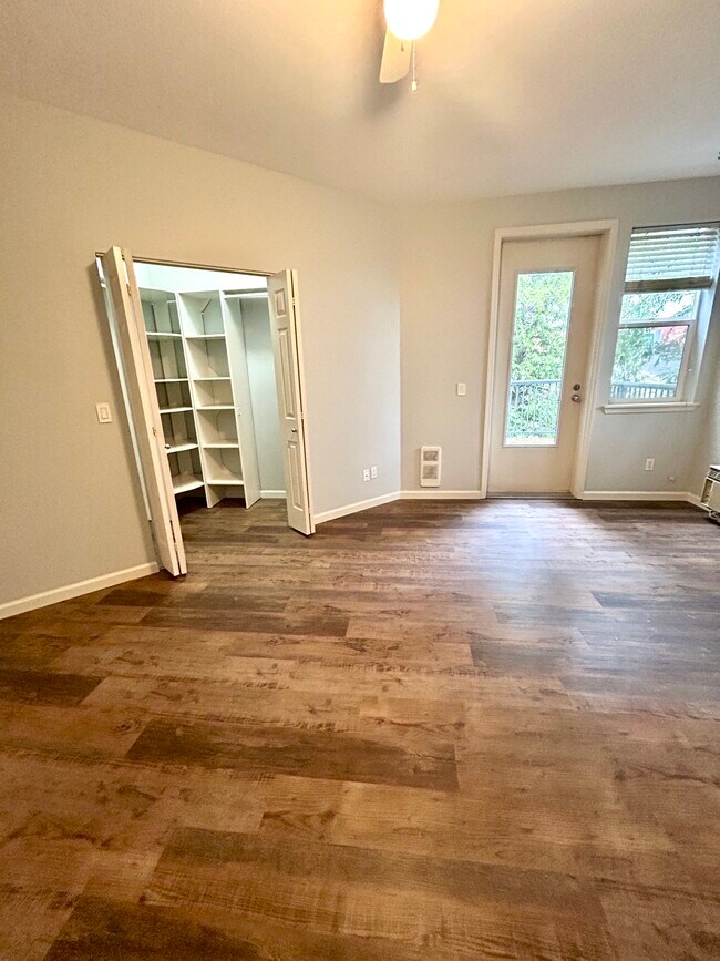 Building Photo - 1810 SE Cutter Ln