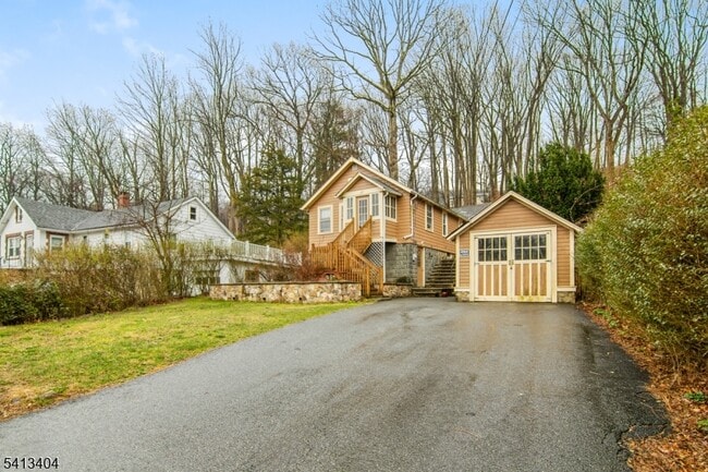 Building Photo - 43 Estling Lake Rd