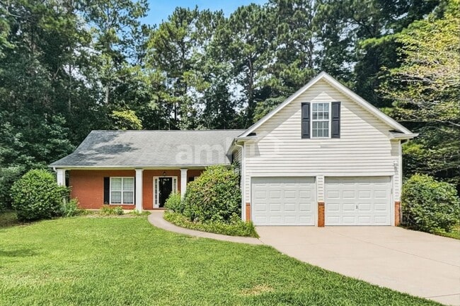 Building Photo - 142 Candle Ln