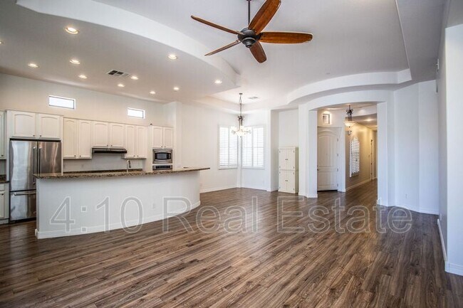 Building Photo - 14590 W Hidden Terrace Loop