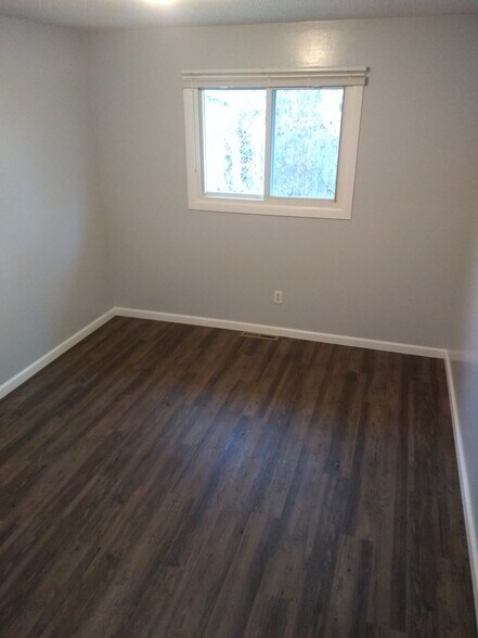 Bedroom - 4413 E Patrick Rd