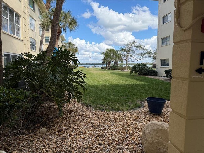 Building Photo - 3808 Gulf of Mexico Dr