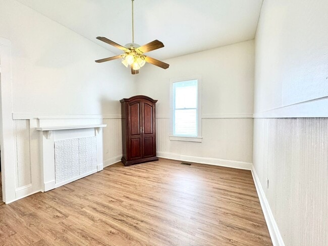 Primary Photo - Antique-Inspired Cottage with Modern Comforts