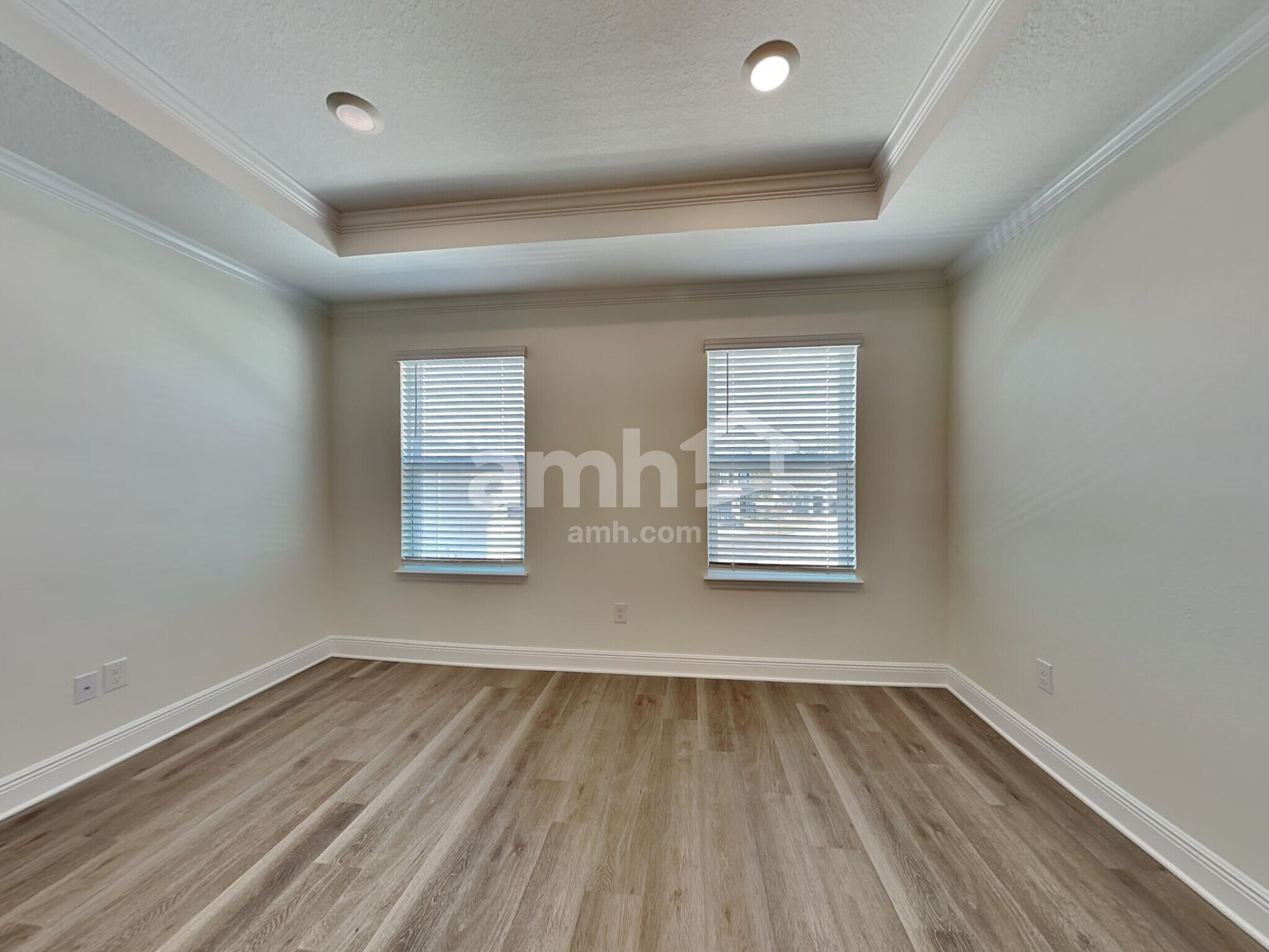 Building Photo - 27067 St Andrews Ave