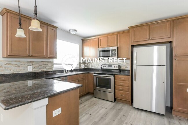 Building Photo - 3 Bedroom Pet-Friendly Home in LITTLETON, CO with Main Street Renewal