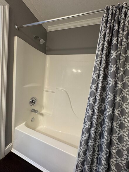 Second Bed Bath - 304 Queen Victoria Way