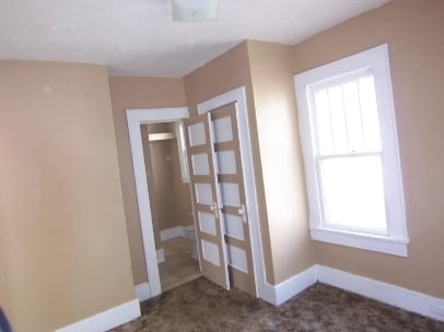 Building Photo - 1105 W Walnut Ave