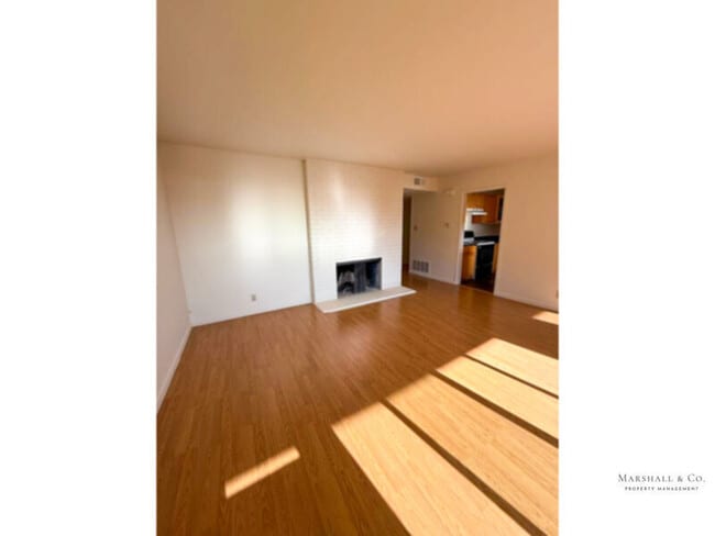 Primary Photo - TIBURON! 2BR/2BA GROUND LEVEL UNIT WITH BE...