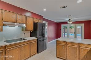 Building Photo - "Luxurious 4-Bed Retreat with Pool & Fireplace in Bossier City - Your Dream Home Awaits!"