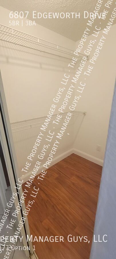 Building Photo - 6807 Edgeworth Dr