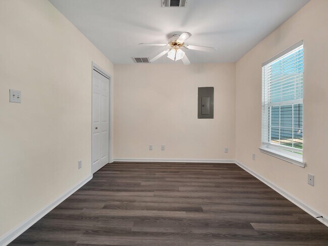 Building Photo - 2222 St Marks St