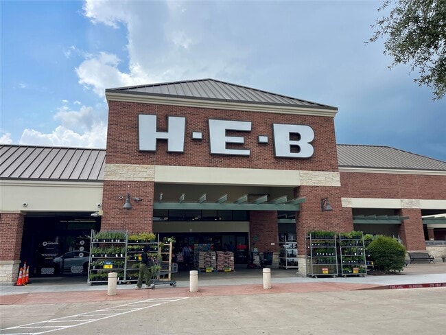 Building Photo - 5902 Chatham Cove