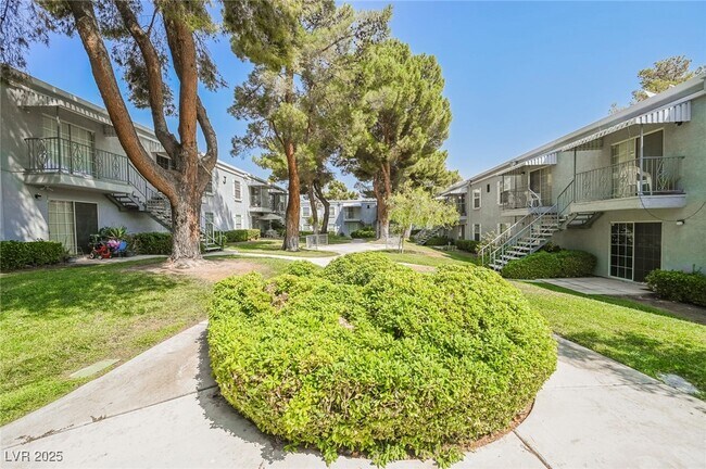 Building Photo - 3823 S Maryland Pkwy