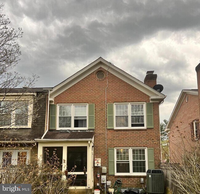 Building Photo - 9551 Duffer Way