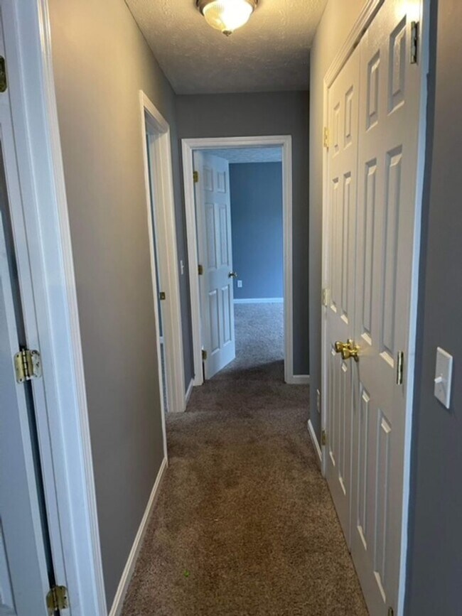 Building Photo - Beautiful 3 Bed, 2 Bath Home, Convenient Location, Close to Fort Knox