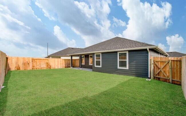 Building Photo - 1010 Desert Willow Dr