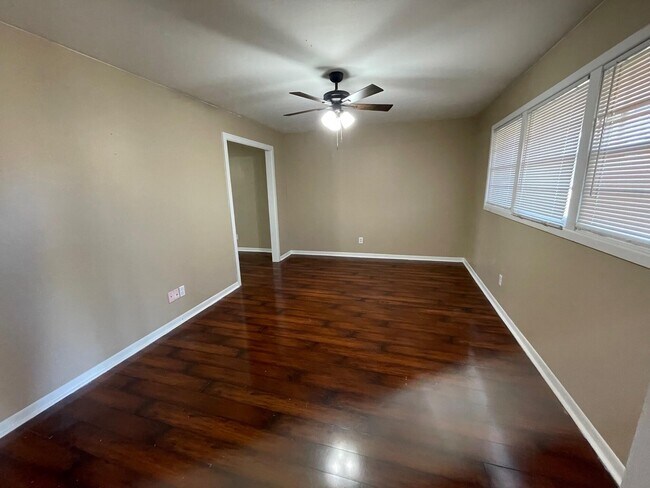 Building Photo - 3715 45th St