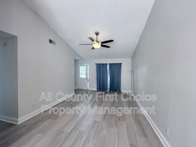 Building Photo - 12733 Gorda Cir E