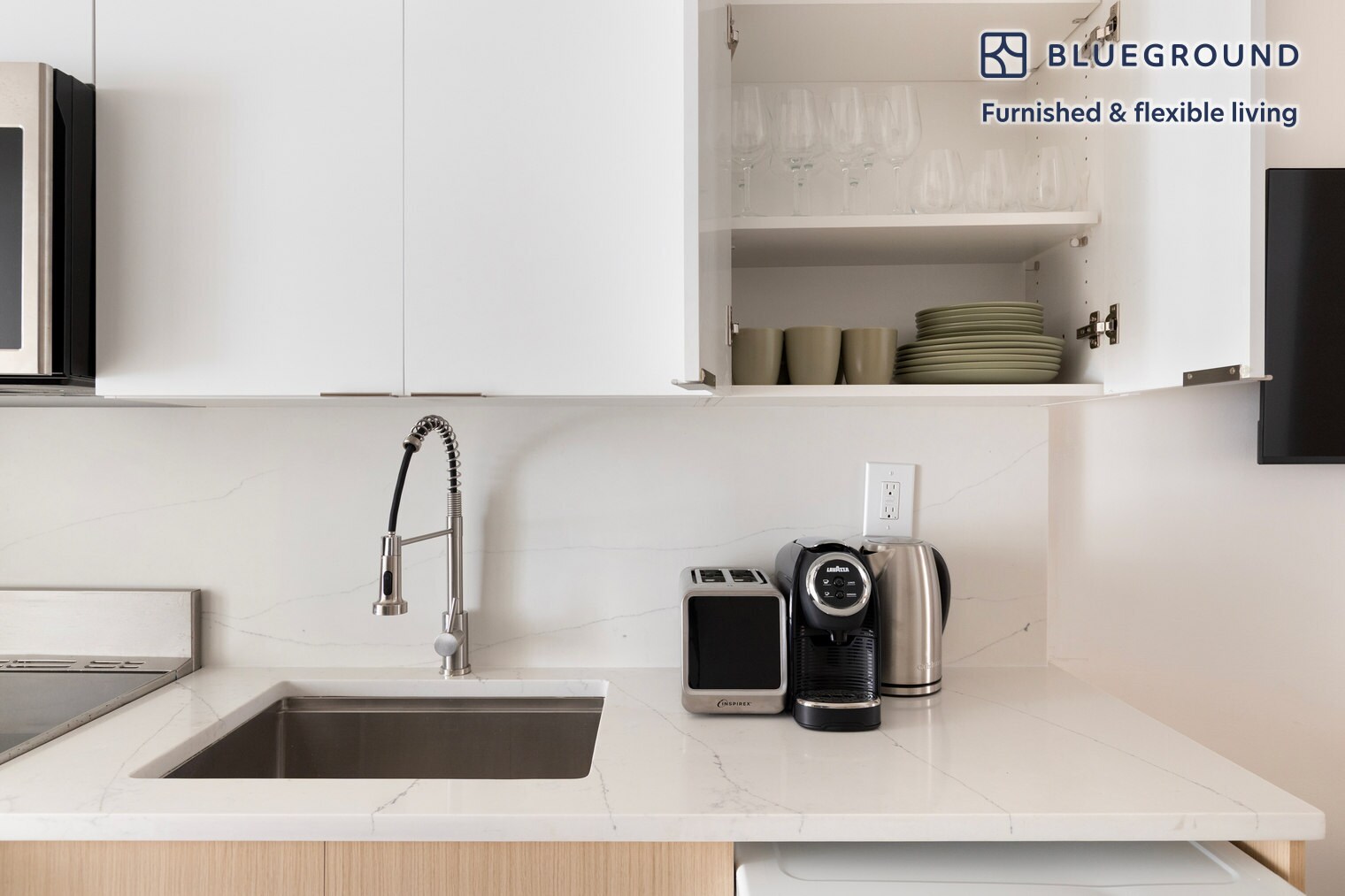 Building Photo - 940 1st Ave