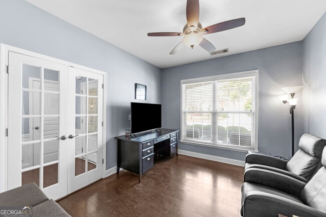 Building Photo - 736 Firefly Ct