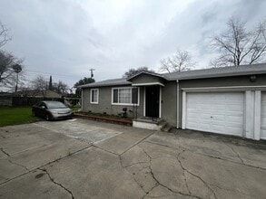 Building Photo - 3600 26th Ave