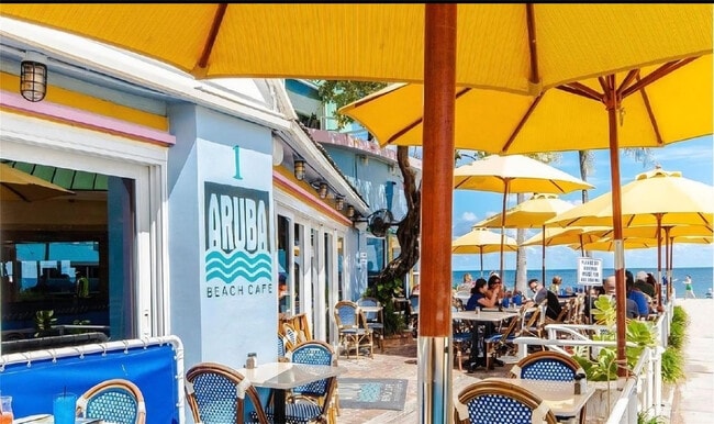 Building Photo - 1920 NE 51st Ct