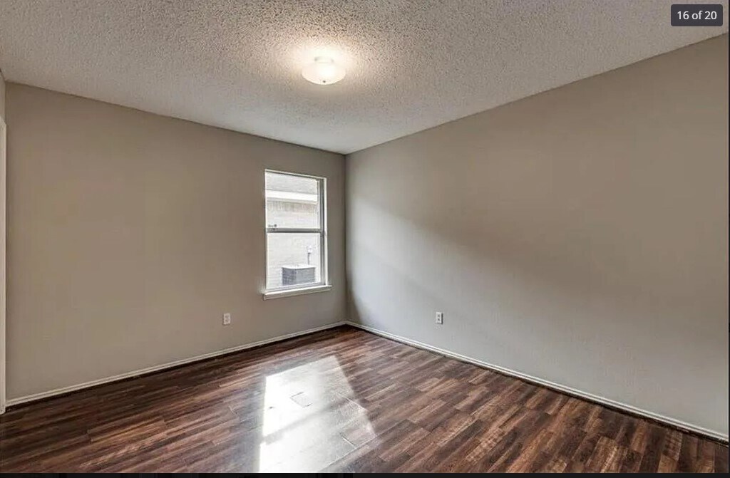 Building Photo - 2800 Shelduck Dr