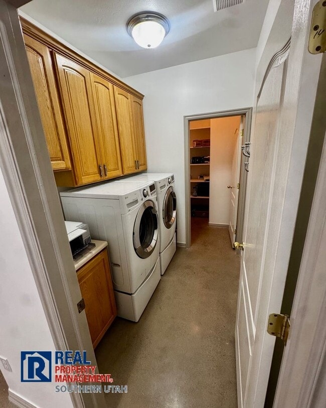 Building Photo - 179 Oasis Dr