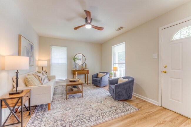 Building Photo - 548 N 6th St