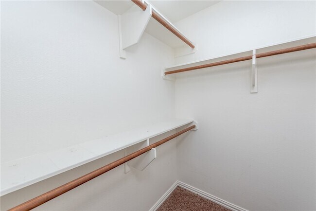 Building Photo - 1001 Krenek Tap Rd