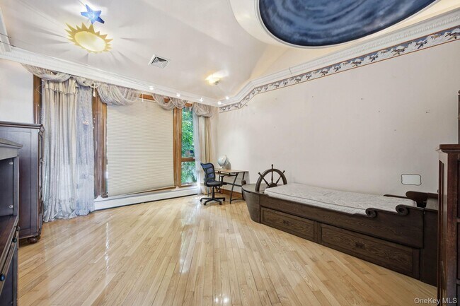 Building Photo - 1 Bridle Path Dr