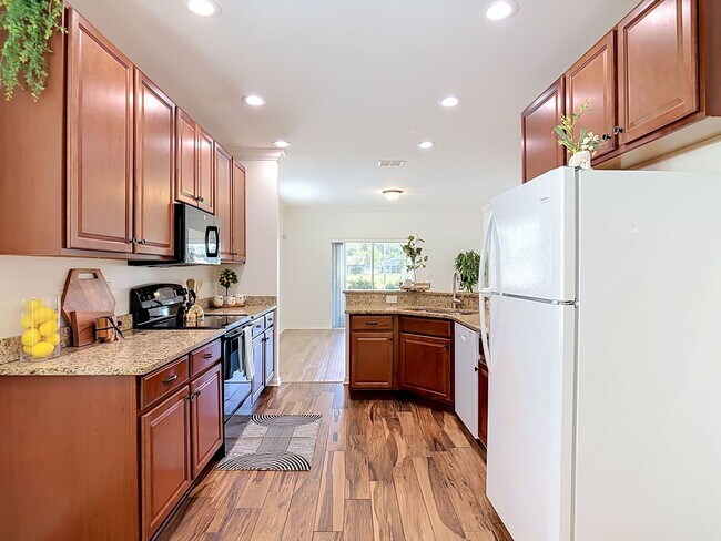 Building Photo - 221 W Fiesta Key Loop