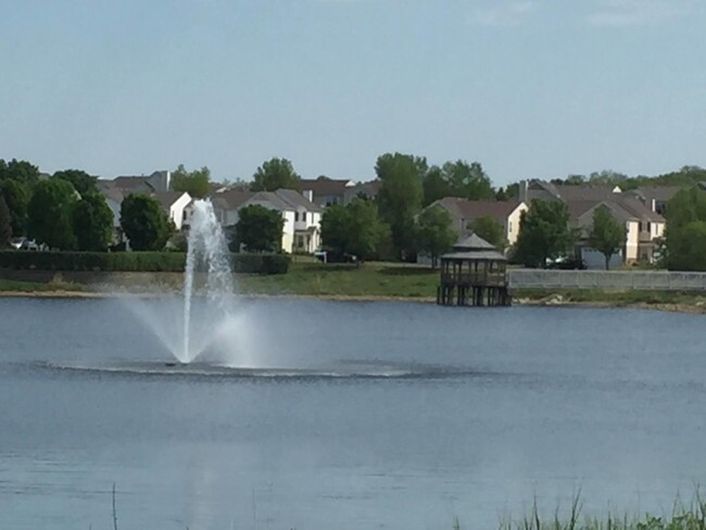 Building Photo - 525 Silverstone Dr