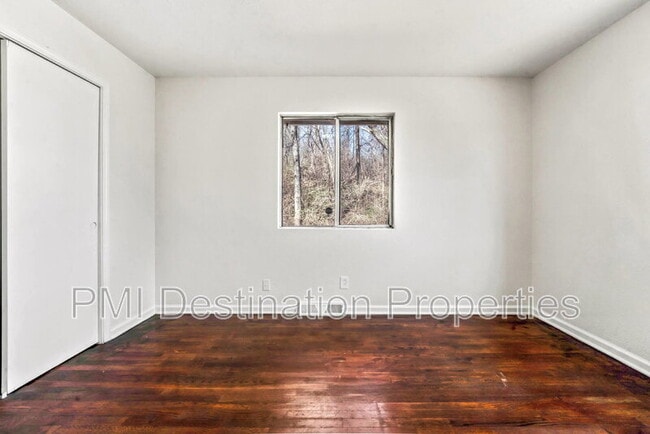 Building Photo - 3542 N 60 St