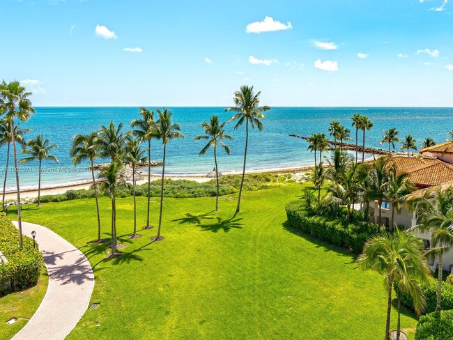 Building Photo - 19251 Fisher Island Dr