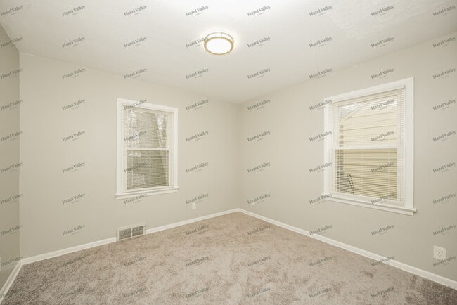 Building Photo - 1627 Wrenford Rd