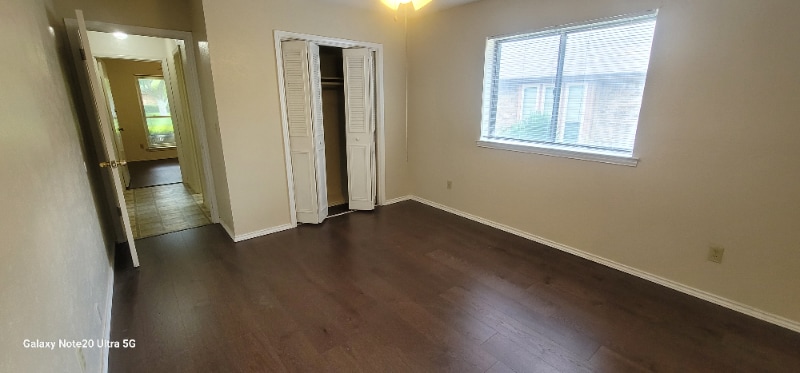 Building Photo - 2102 Berkner Dr