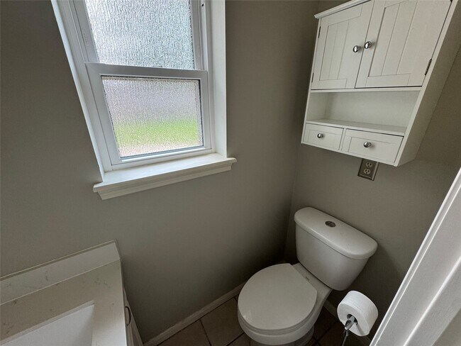 Building Photo - 11821 Westmere Dr