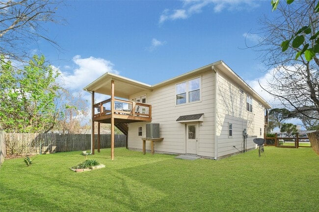 Building Photo - 1414 Bayshore Dr